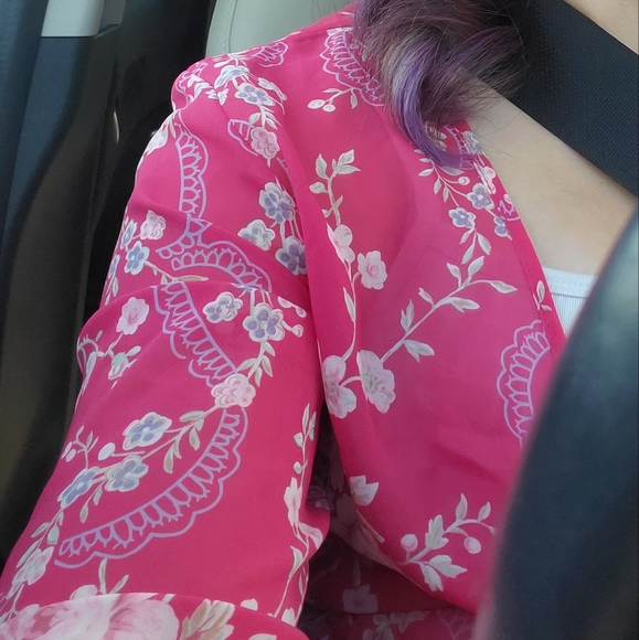 VS Vintage Floral Tie Blouse - Picture 2 of 7